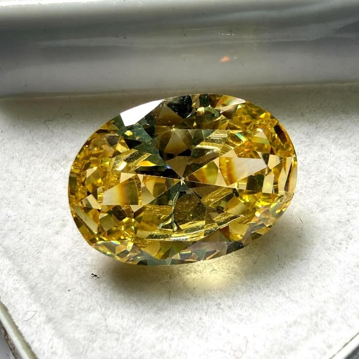 yellow zircon